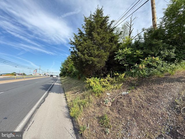 6621 W PERKIOMEN AVE, Birdsboro, PA 19508