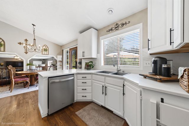 215 W Elcliff Ave, Spokane, WA 99218