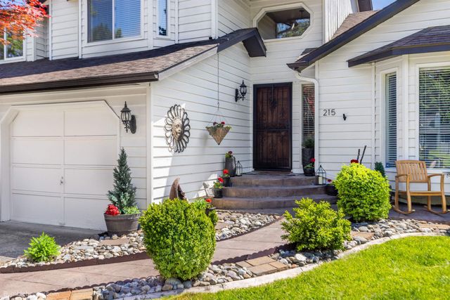 215 W Elcliff Ave, Spokane, WA 99218
