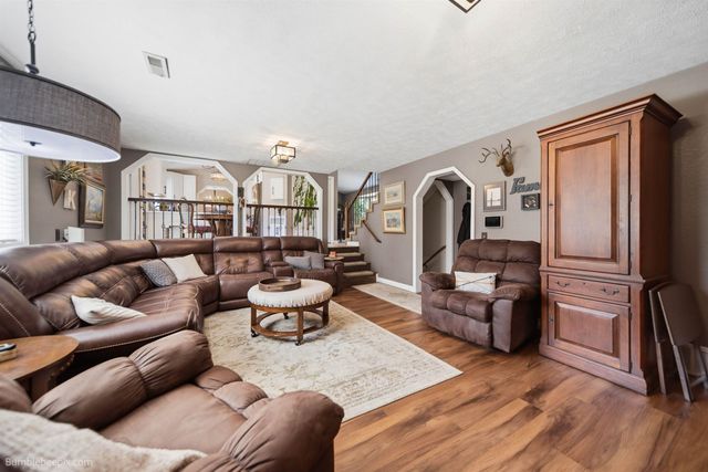 215 W Elcliff Ave, Spokane, WA 99218