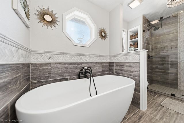 215 W Elcliff Ave, Spokane, WA 99218