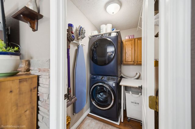 215 W Elcliff Ave, Spokane, WA 99218