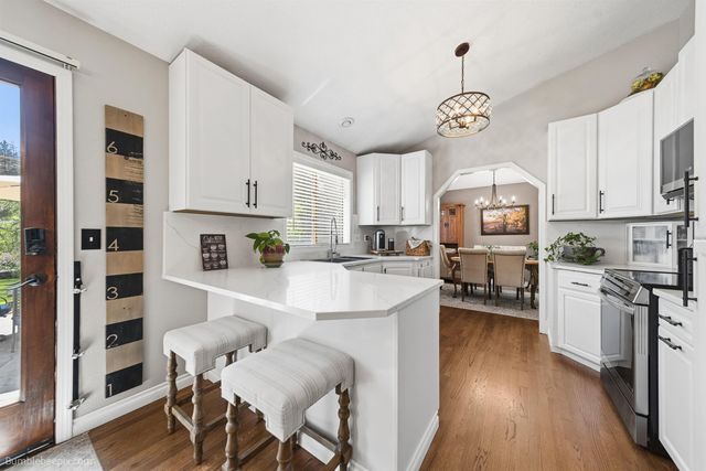 215 W Elcliff Ave, Spokane, WA 99218