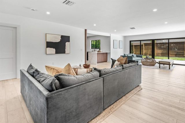 115 Bonnie Briar Lane, Delray Beach, FL 33444