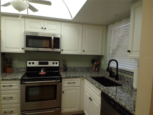 608 PARK CIRCLE, Bradenton, FL 34207