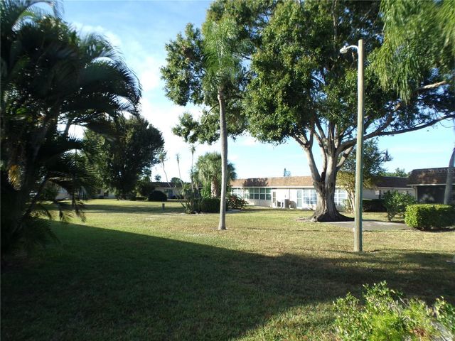 608 PARK CIRCLE, Bradenton, FL 34207