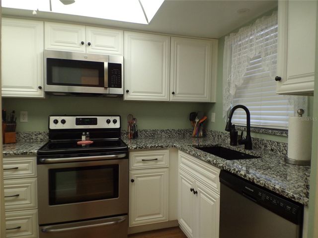 608 PARK CIRCLE, Bradenton, FL 34207