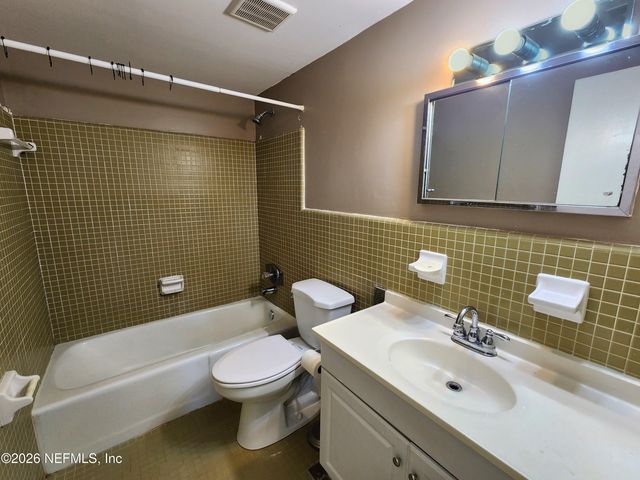 1716 EL CAMINO Road 1, Jacksonville, FL 32216