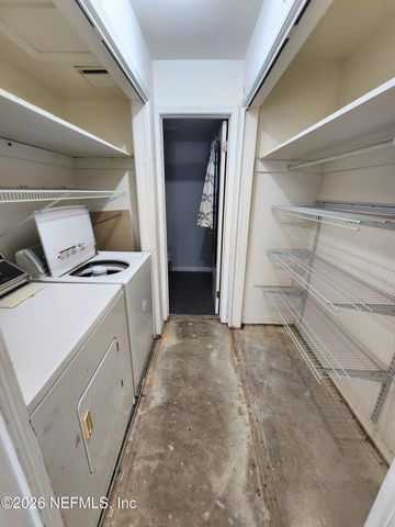 1716 EL CAMINO Road 1, Jacksonville, FL 32216