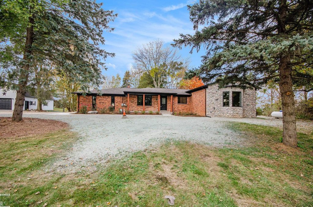 65589 Mound Road, Washington Twp, MI 48095