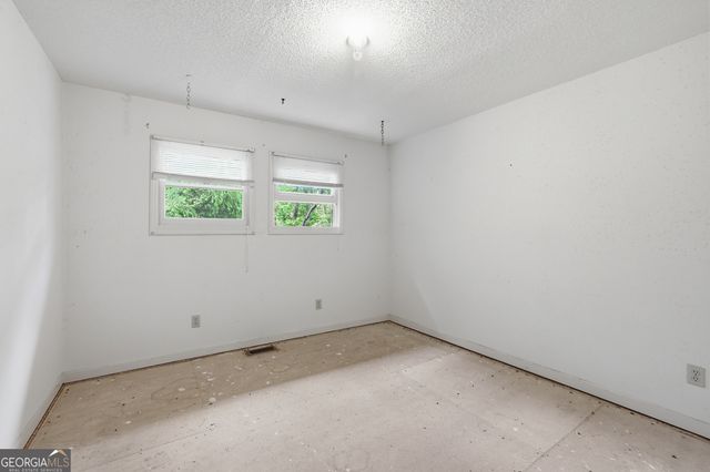 592 Potomac Drive, Tiger, GA 30576