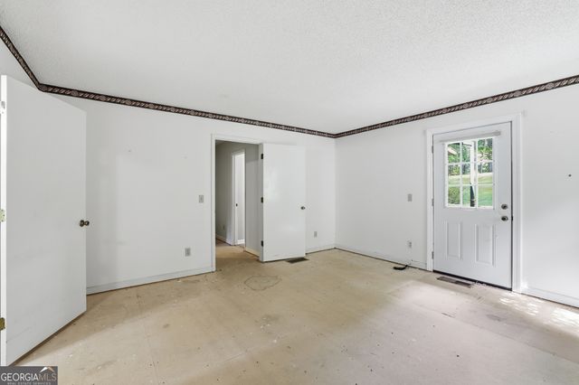 592 Potomac Drive, Tiger, GA 30576