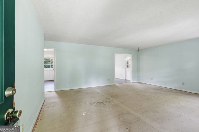 592 Potomac Drive, Tiger, GA 30576