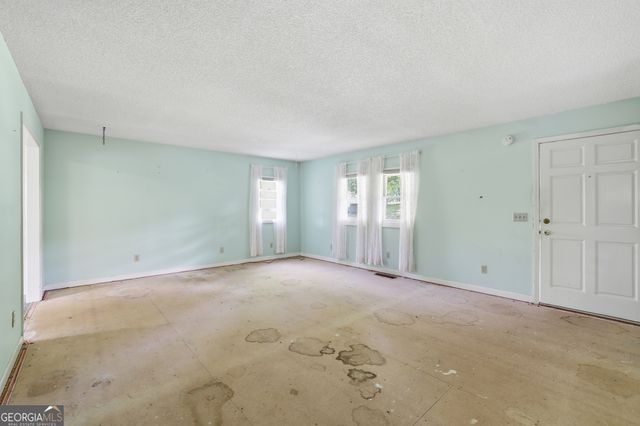 592 Potomac Drive, Tiger, GA 30576