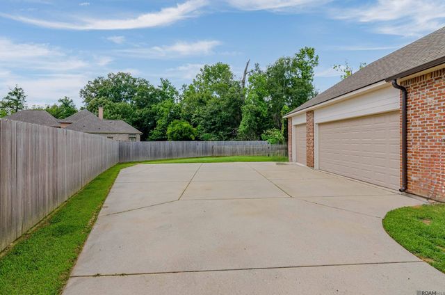 13247 Cypress Swamp Dr, Geismar, LA 70734