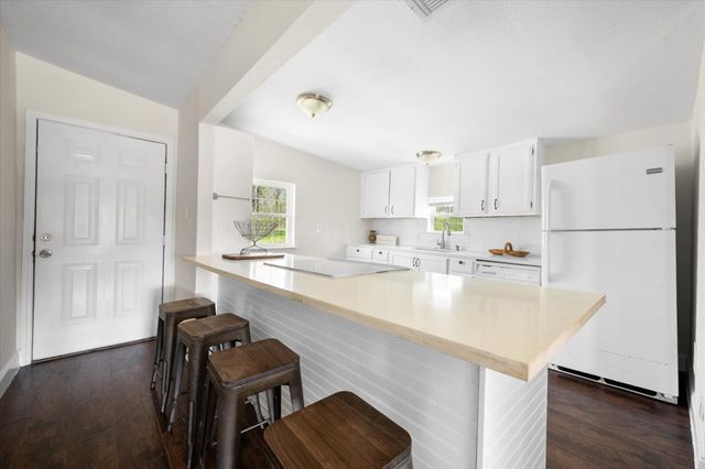 508 Lois Circle, Granbury, TX 76049