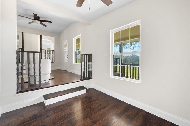 508 Lois Circle, Granbury, TX 76049