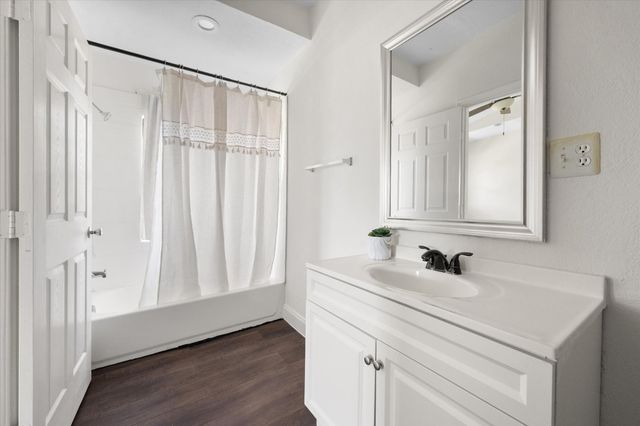 508 Lois Circle, Granbury, TX 76049