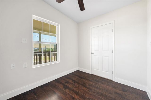 508 Lois Circle, Granbury, TX 76049