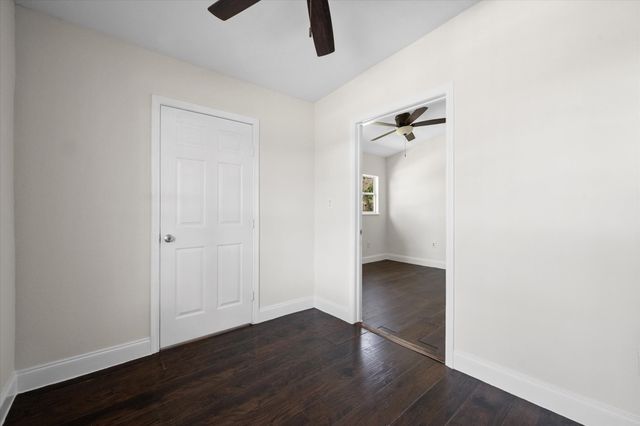 508 Lois Circle, Granbury, TX 76049