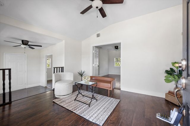 508 Lois Circle, Granbury, TX 76049