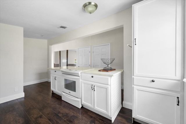 508 Lois Circle, Granbury, TX 76049