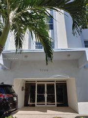 7705 Abbott Ave 304, Miami Beach, FL 33141