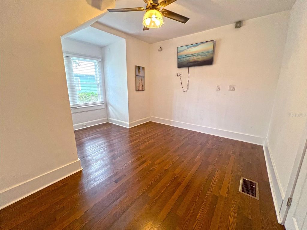 Image 18 of property listing at 200 LIVE OAK STREET, New Smyrna Beach, FL 32168
