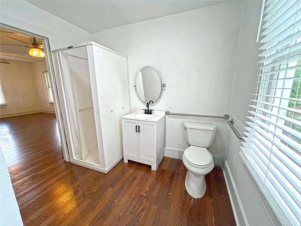 Image 20 of property listing at 200 LIVE OAK STREET, New Smyrna Beach, FL 32168