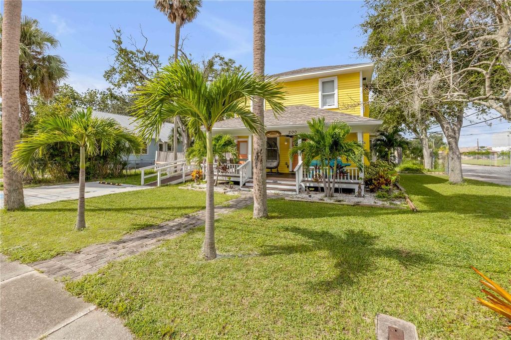 Image 4 of property listing at 200 LIVE OAK STREET, New Smyrna Beach, FL 32168