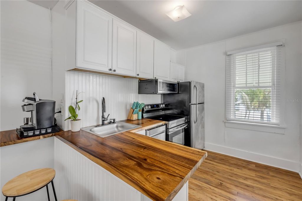 Image 35 of property listing at 200 LIVE OAK STREET, New Smyrna Beach, FL 32168