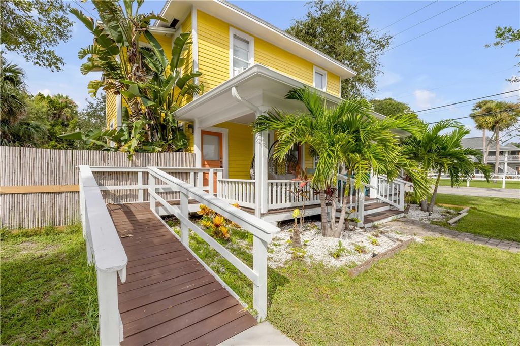 Image 5 of property listing at 200 LIVE OAK STREET, New Smyrna Beach, FL 32168