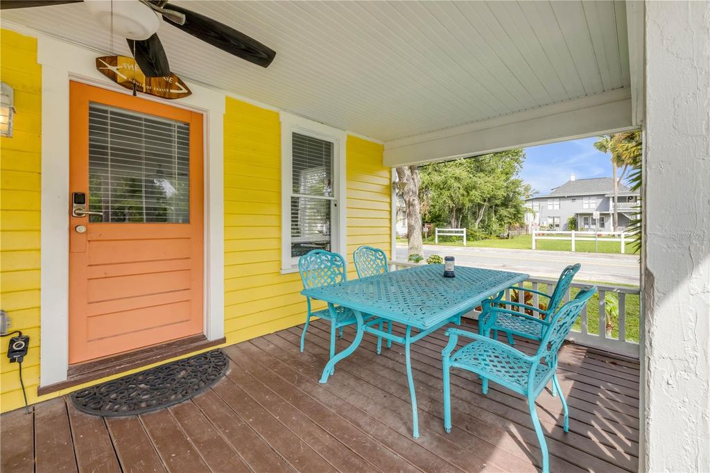 Image 6 of property listing at 200 LIVE OAK STREET, New Smyrna Beach, FL 32168