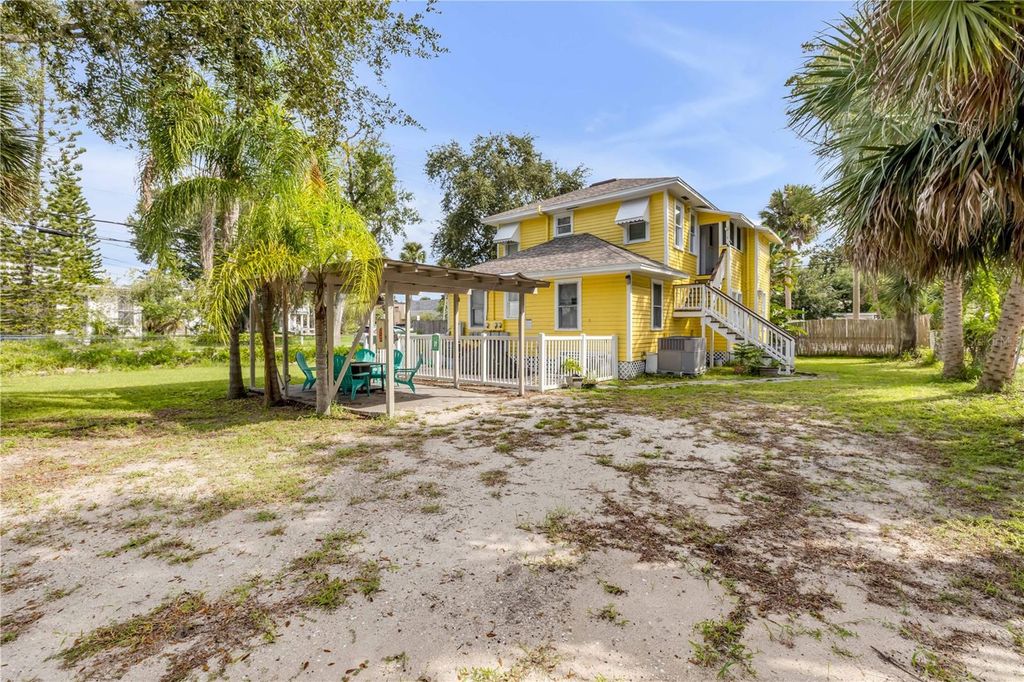 Image 61 of property listing at 200 LIVE OAK STREET, New Smyrna Beach, FL 32168