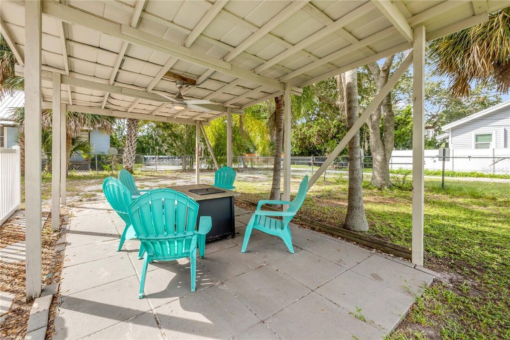 Image 64 of property listing at 200 LIVE OAK STREET, New Smyrna Beach, FL 32168