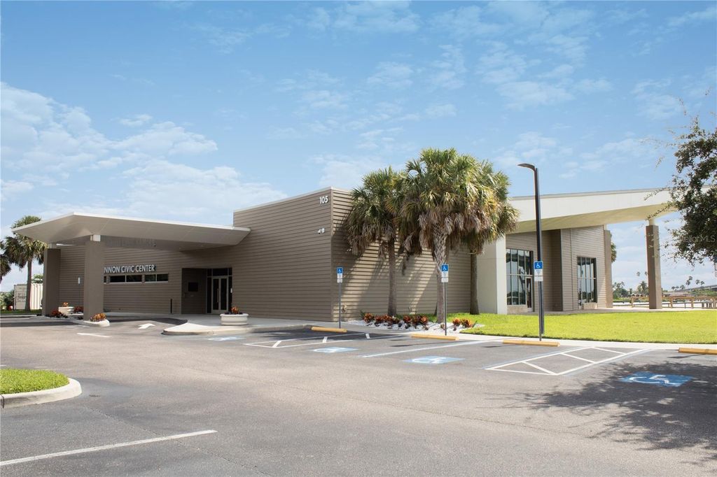 Image 79 of property listing at 200 LIVE OAK STREET, New Smyrna Beach, FL 32168