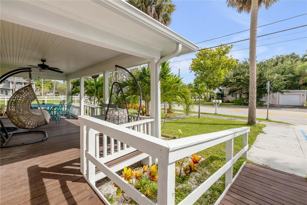 Image 9 of property listing at 200 LIVE OAK STREET, New Smyrna Beach, FL 32168