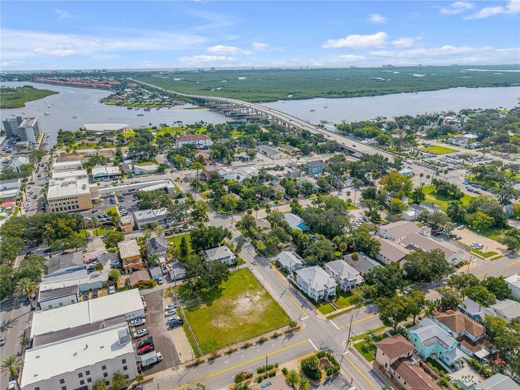 Image 84 of property listing at 200 LIVE OAK STREET, New Smyrna Beach, FL 32168