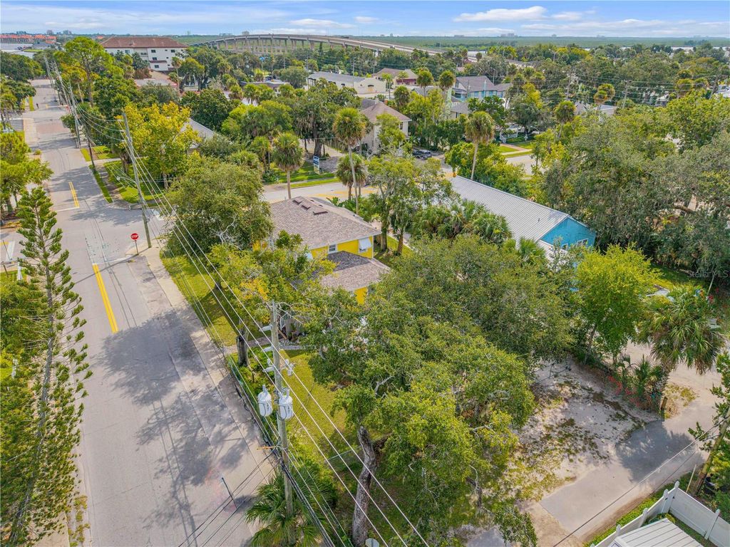 Image 85 of property listing at 200 LIVE OAK STREET, New Smyrna Beach, FL 32168