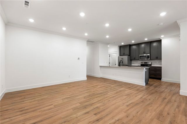 1610 S 17th Place, Rogers, AR 72758