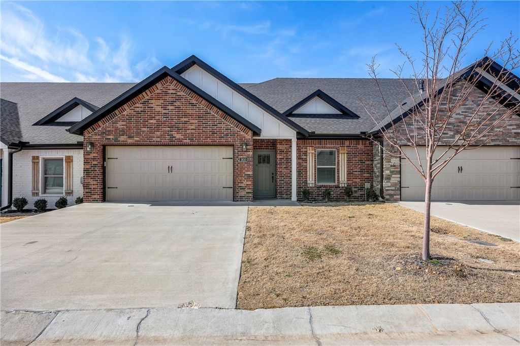 1610 S 17th Place, Rogers, AR 72758