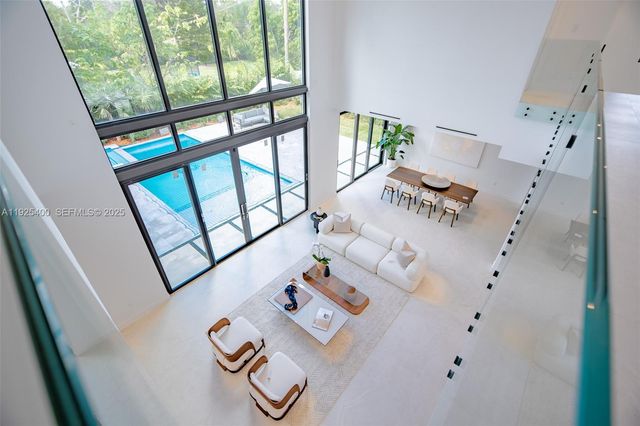 9840 SW 73rd Ct, Pinecrest, FL 33156