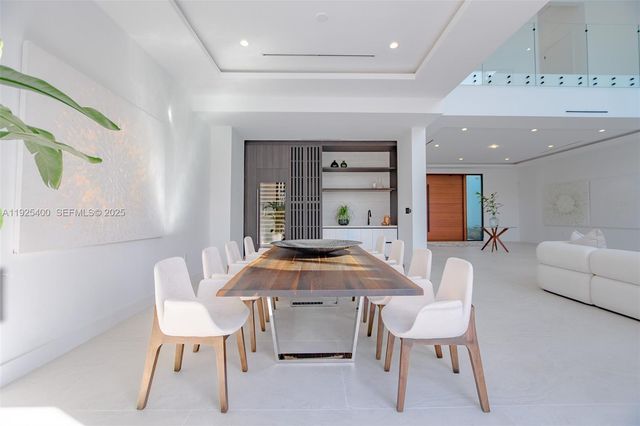 9840 SW 73rd Ct, Pinecrest, FL 33156