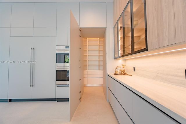 9840 SW 73rd Ct, Pinecrest, FL 33156