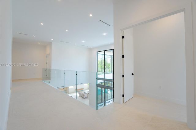 9840 SW 73rd Ct, Pinecrest, FL 33156