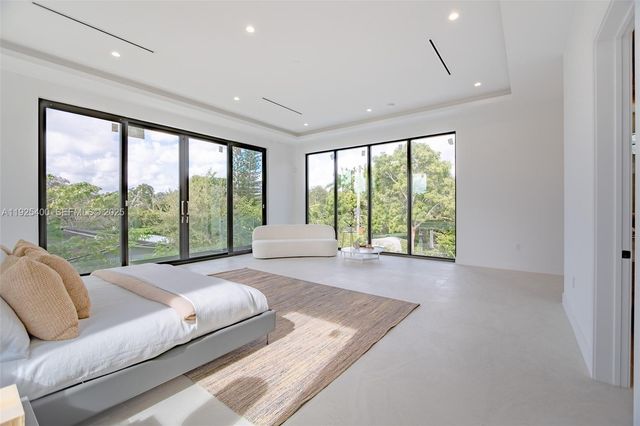 9840 SW 73rd Ct, Pinecrest, FL 33156