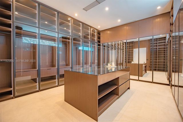 9840 SW 73rd Ct, Pinecrest, FL 33156