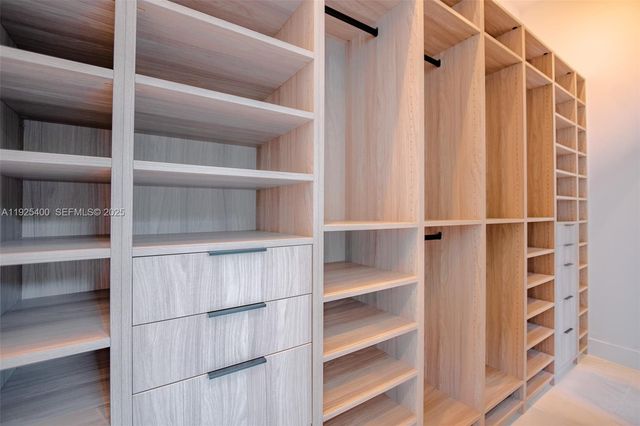 9840 SW 73rd Ct, Pinecrest, FL 33156