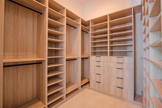 9840 SW 73rd Ct, Pinecrest, FL 33156