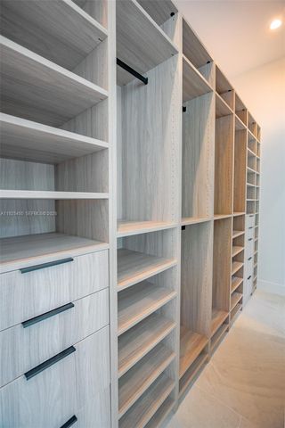 9840 SW 73rd Ct, Pinecrest, FL 33156